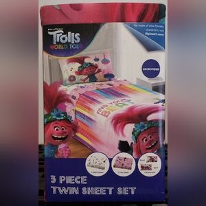 Dreamworks Trolls World Tour Twin Sheet Set - Pink and Multicolor